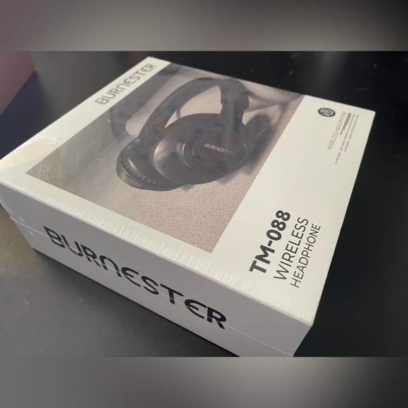 BNIB & SEALED! BURNESTER TM-088 WIRELESS HEADPHONES - PERFECT GIFT! - Picture 2 of 4